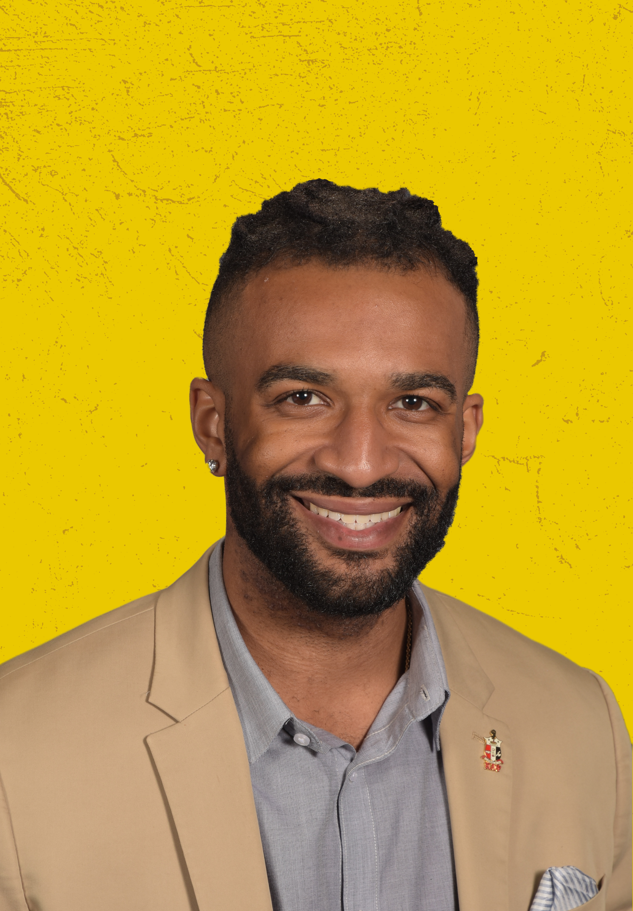 headshot of Jordan Jones, Possip Sales team member, with yellow background.